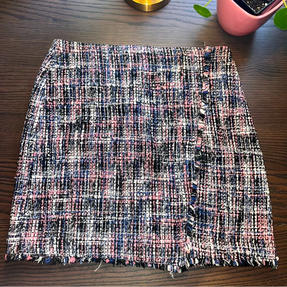 Loft Tweed Fringe Faux-Wrap Skirt (size 10) Pink, Navy, White & Black